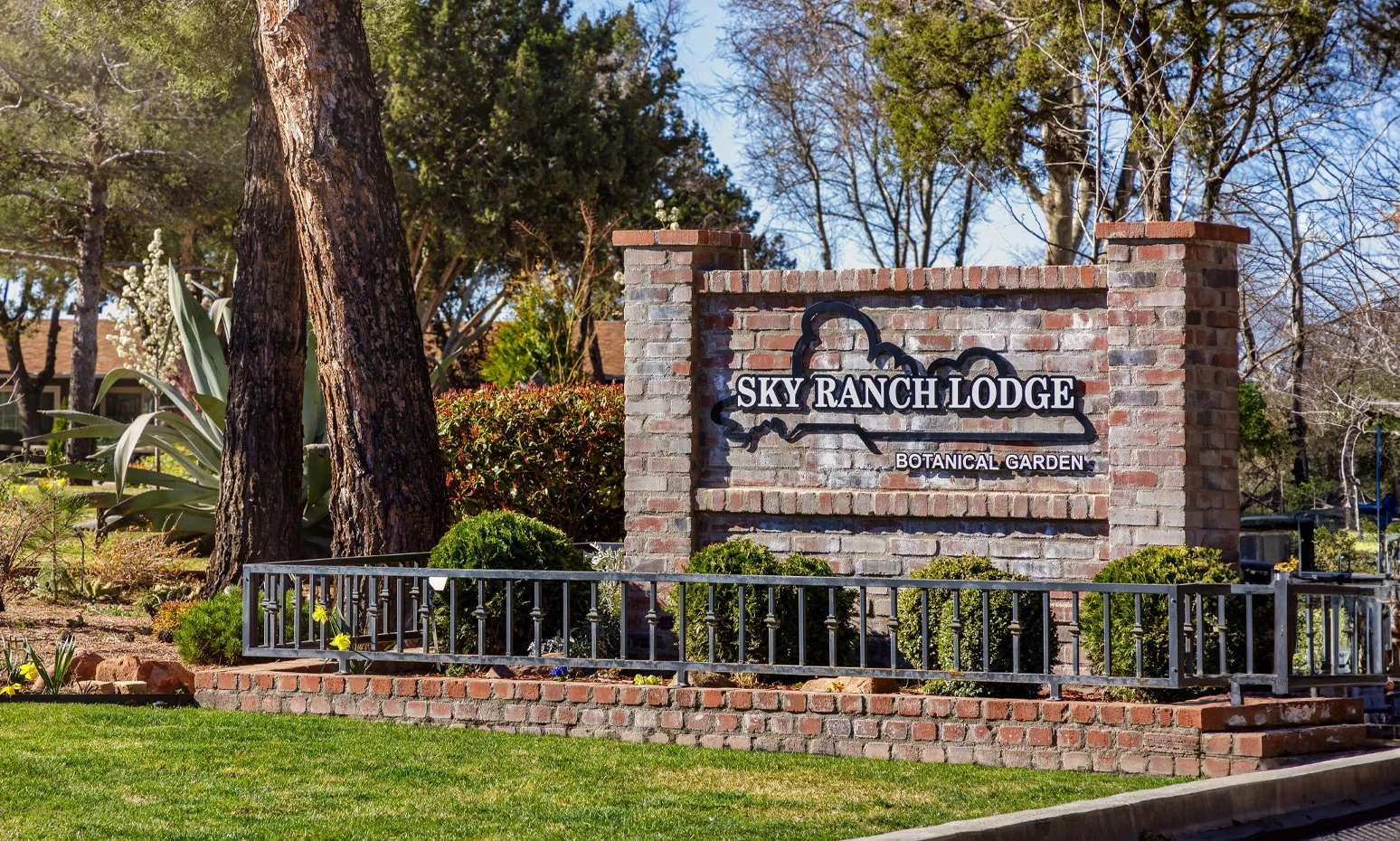 24-Hour Front Desk